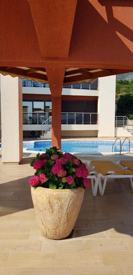 Apartment Sea Space 2 Dobra Voda Exterior foto