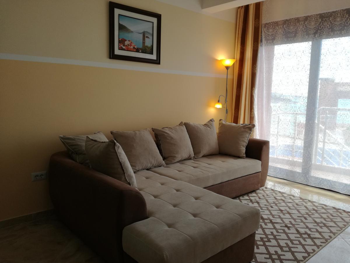 Apartment Sea Space 2 Dobra Voda Exterior foto